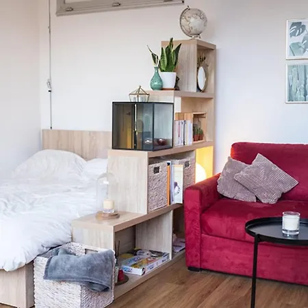 Bright Studio 15 Minutes From The Eiffel Tower * Parijs